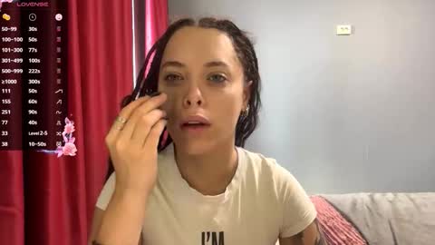 Snapshot of heyvibeee chatting on 10.21.25 Gina online show from 10.21.25