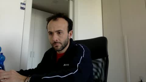 Snapshot of hhombre chatting on 03.27.26 hhombre online show from 03.27.26