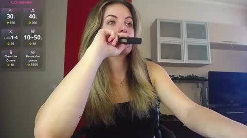 Lina online show from 05.25.26