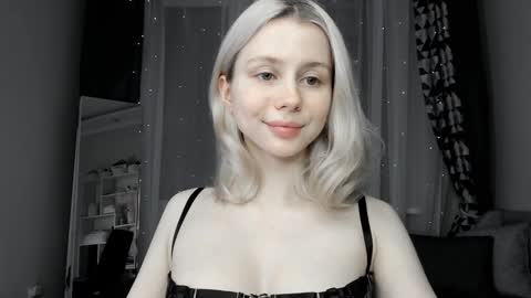 Snapshot of hi_popsy chatting on 11.29.25 Popsy Risha online show from 11.29.25