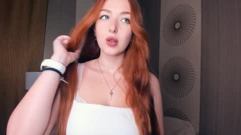 Elisa online show from 09.22.25