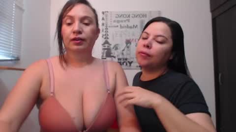 Snapshot of hidden_tinna chatting on 07.13.26 Tinna online show from 07.13.26