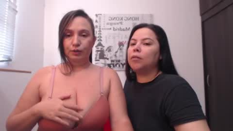 Snapshot of hidden_tinna chatting on 07.30.26 Tinna online show from 07.30.26
