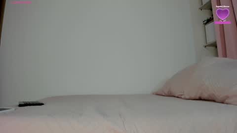 Snapshot of hiddendana chatting on 09.24.25 Dana online show from 09.24.25