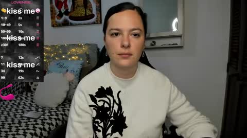 Snapshot of hidianapaola chatting on 05.10.26 Diana online show from 05.10.26