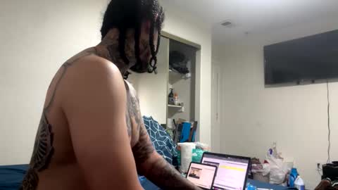 hihello7777 online show from 11.15.25