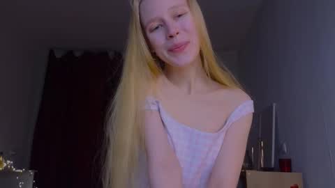 Chloe online show from 11.26.25