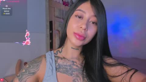 Snapshot of hilary_jones_22 chatting on 03.23.26 LUNA new account FOLLOW ME online show from 03.23.26