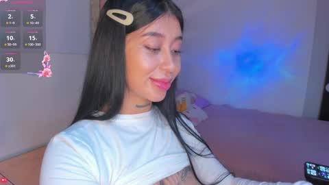 Snapshot of hilary_jones_22 chatting on 04.10.26 LUNA new account FOLLOW ME online show from 04.10.26