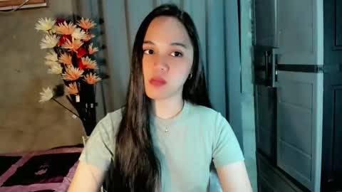 hilarymolly online show from 02.10.26