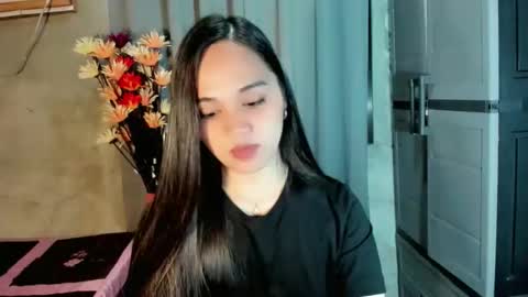 hilarymolly online show from 02.12.26