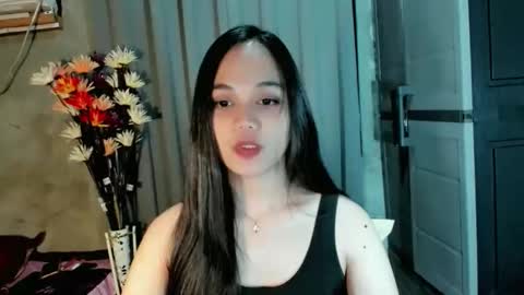 hilarymolly online show from 04.16.26