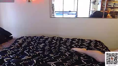 Snapshot of hilty92 chatting on 12.23.24 Hilty92 online show from 12.23.24