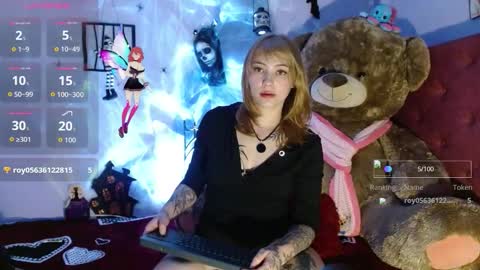 Himiiko online show from 10.21.25