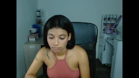 Snapshot of hinata_9 chatting on 05.20.26 0600AM-1100AM - online show from 05.20.26