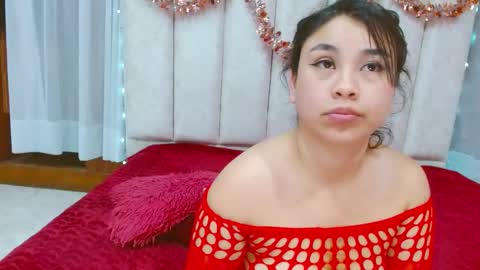 Snapshot of hinataleecs chatting on 12.24.24 hinata lee online show from 12.24.24