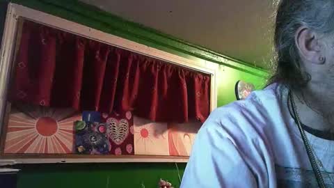 Snapshot of hippiedad333 chatting on 02.12.26 hippiedad333 online show from 02.12.26