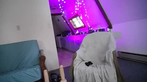 Hippie Jijm online show from 02.16.25