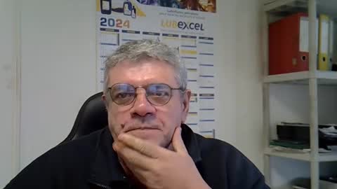 Snapshot of hippopotame17 chatting on 01.03.25 hippo online show from 01.03.25