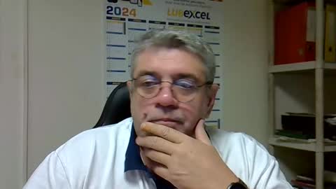 Snapshot of hippopotame17 chatting on 01.05.25 hippo online show from 01.05.25