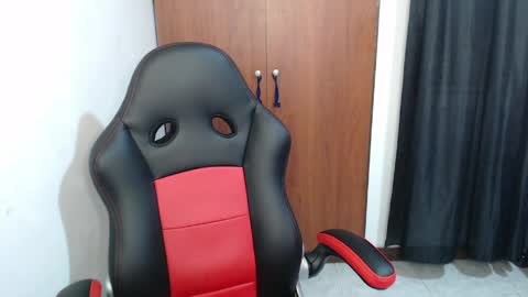 Hisokax online show from 04.12.26