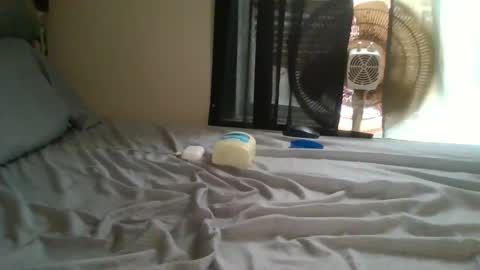 Snapshot of hitmanquan chatting on 12.01.24 HitmanQuan online show from 12.01.24