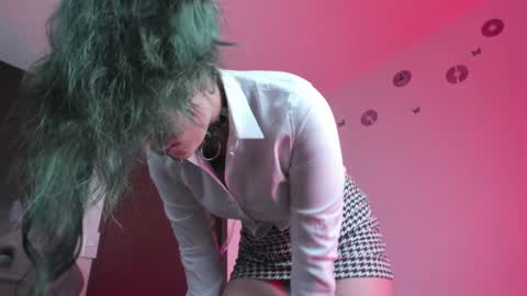 Hitomi Arata online show from 01.30.25