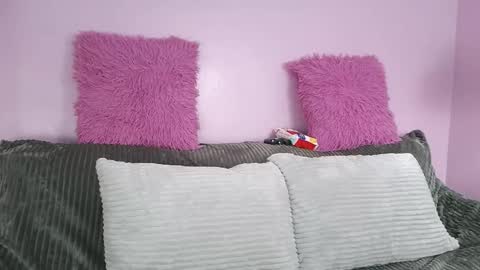 hiyakasudere_ online show from 12.17.25