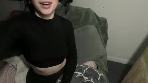 Snapshot of hoarderofpotential chatting on 12.03.25 hoarderofpotential online show from 12.03.25