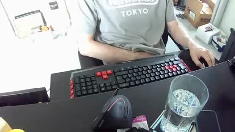Snapshot of hoboayoyo chatting on 06.14.26 Hentai man online show from 06.14.26