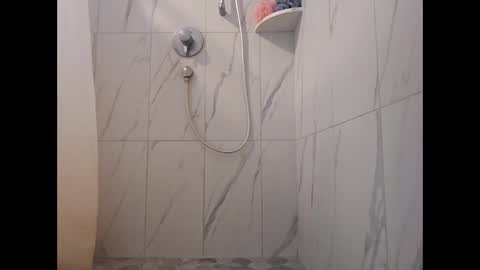 Snapshot of hockeyjock17 chatting on 02.28.26 hockeyjock17 online show from 02.28.26