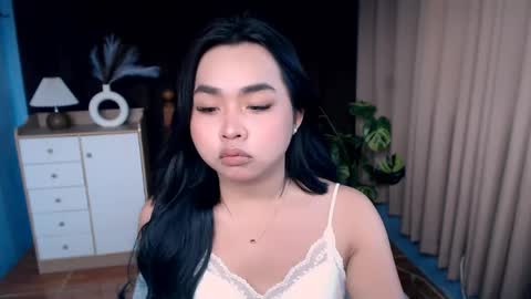 Snapshot of hoellygia chatting on 03.11.26 IM NEW HERE ITS ME GIA online show from 03.11.26