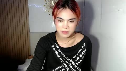 Snapshot of hoelyaurora chatting on 04.12.26 Aurora3 online show from 04.12.26