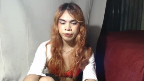 Snapshot of hoelyaurora chatting on 05.02.26 Aurora3 online show from 05.02.26