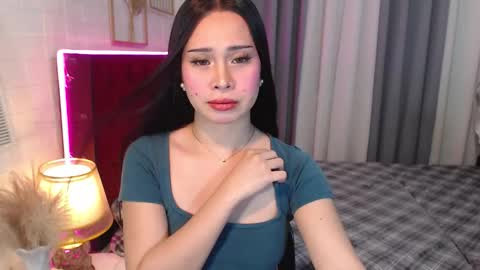 hoelymolly online show from 03.16.26