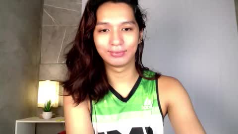 Snapshot of hoelymorri chatting on 10.03.25 Hoelymorri online show from 10.03.25