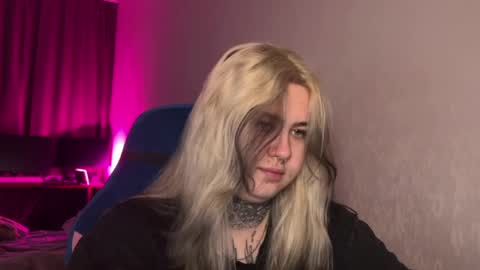 Snapshot of hoffmanite chatting on 04.06.26 hoffmanite online show from 04.06.26