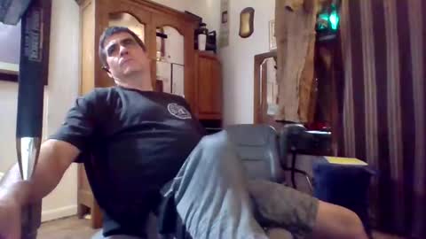 Snapshot of hoglegg99384194 chatting on 12.17.24 hoglegg99384194 online show from 12.17.24