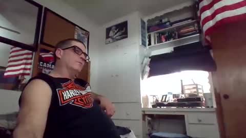 Snapshot of hoglegg99384194 chatting on 01.05.25 hoglegg99384194 online show from 01.05.25