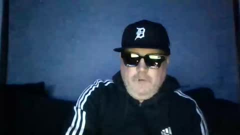 Snapshot of holden_minutz chatting on 02.13.26 holden_minutz online show from 02.13.26