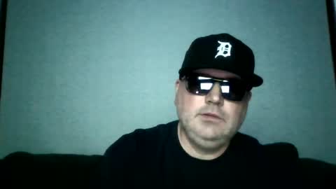 Snapshot of holden_minutz chatting on 06.17.26 holden_minutz online show from 06.17.26