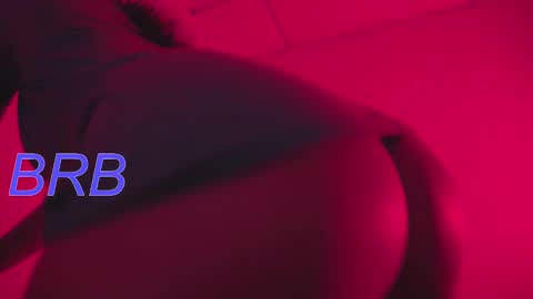 holly_16 online show from 02.02.25