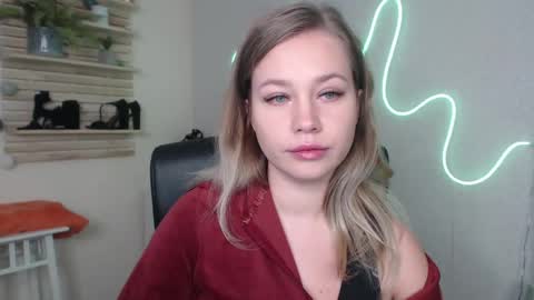 Holly online show from 12.04.24