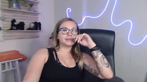 Holly online show from 12.05.24