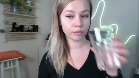 Holly online show from 12.06.24