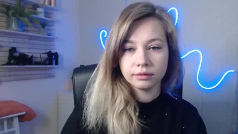 Holly online show from 12.18.24