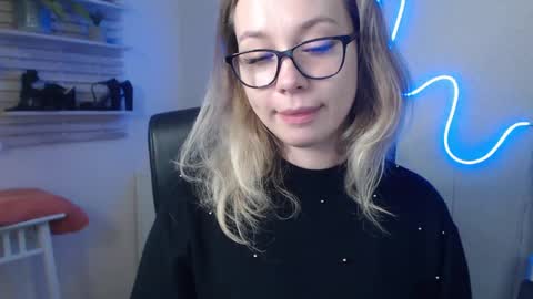 Holly online show from 12.18.24