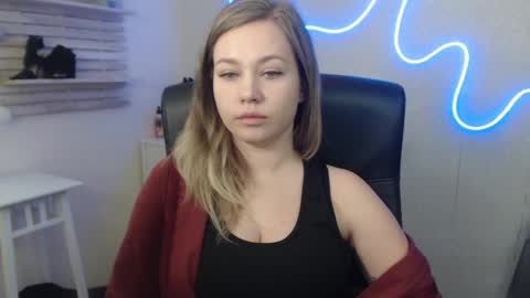 Holly online show from 01.20.25