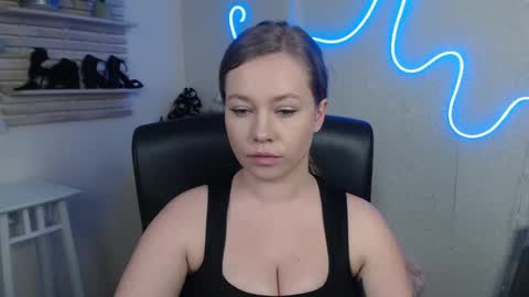 Holly online show from 02.27.25