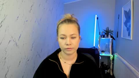 Holly online show from 10.01.25